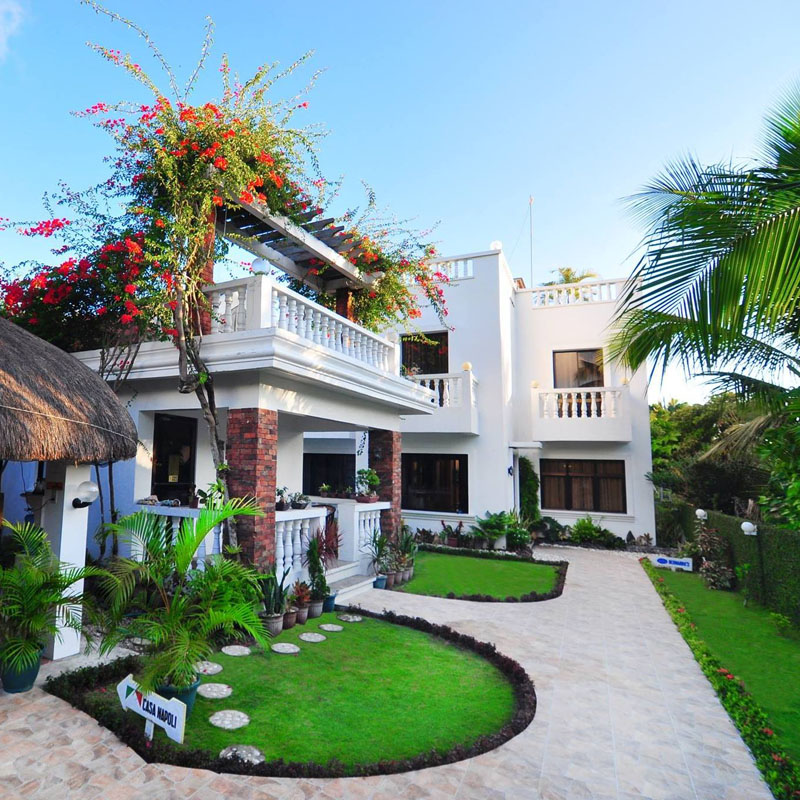 Bernardo’s Hotel front 2