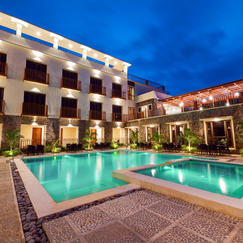 Residencia Du Basco front