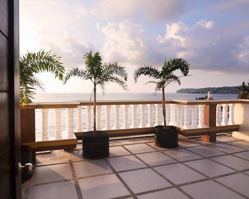 Villa Hontomin balcony